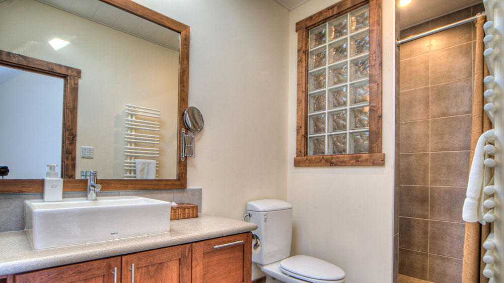 Gouka - Bathroom details